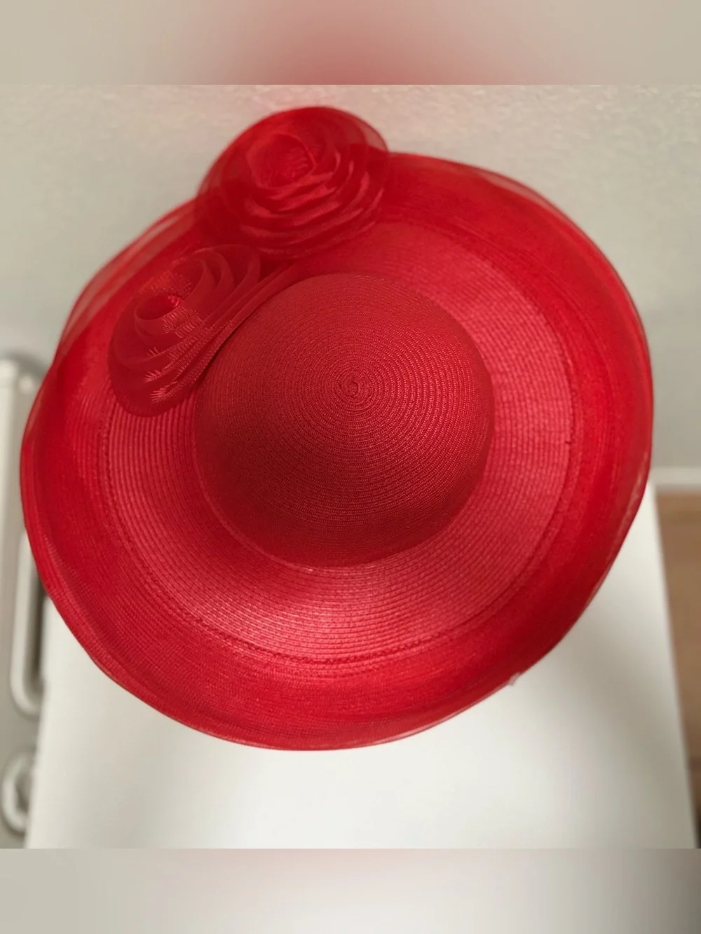Elegant Red Wide-Brim Dress Hat with Decorative Rosette